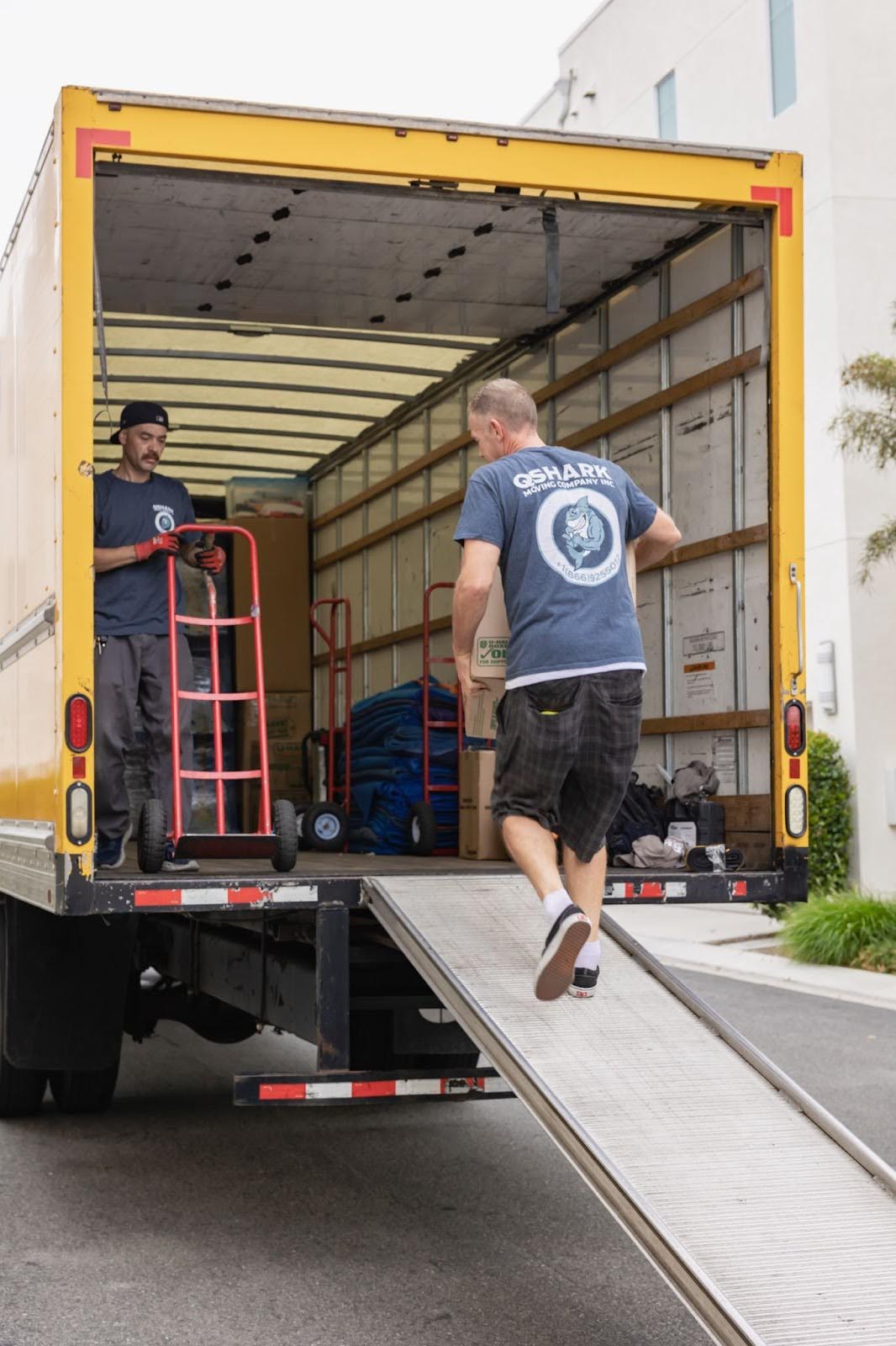Commercial Moving Services in Encinitas