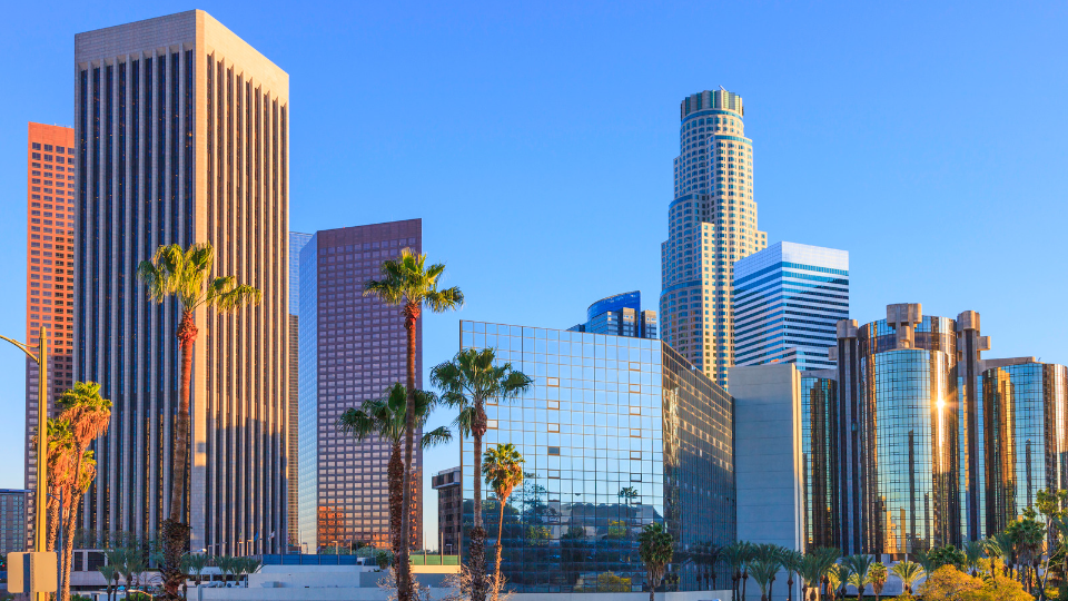 how to move to la