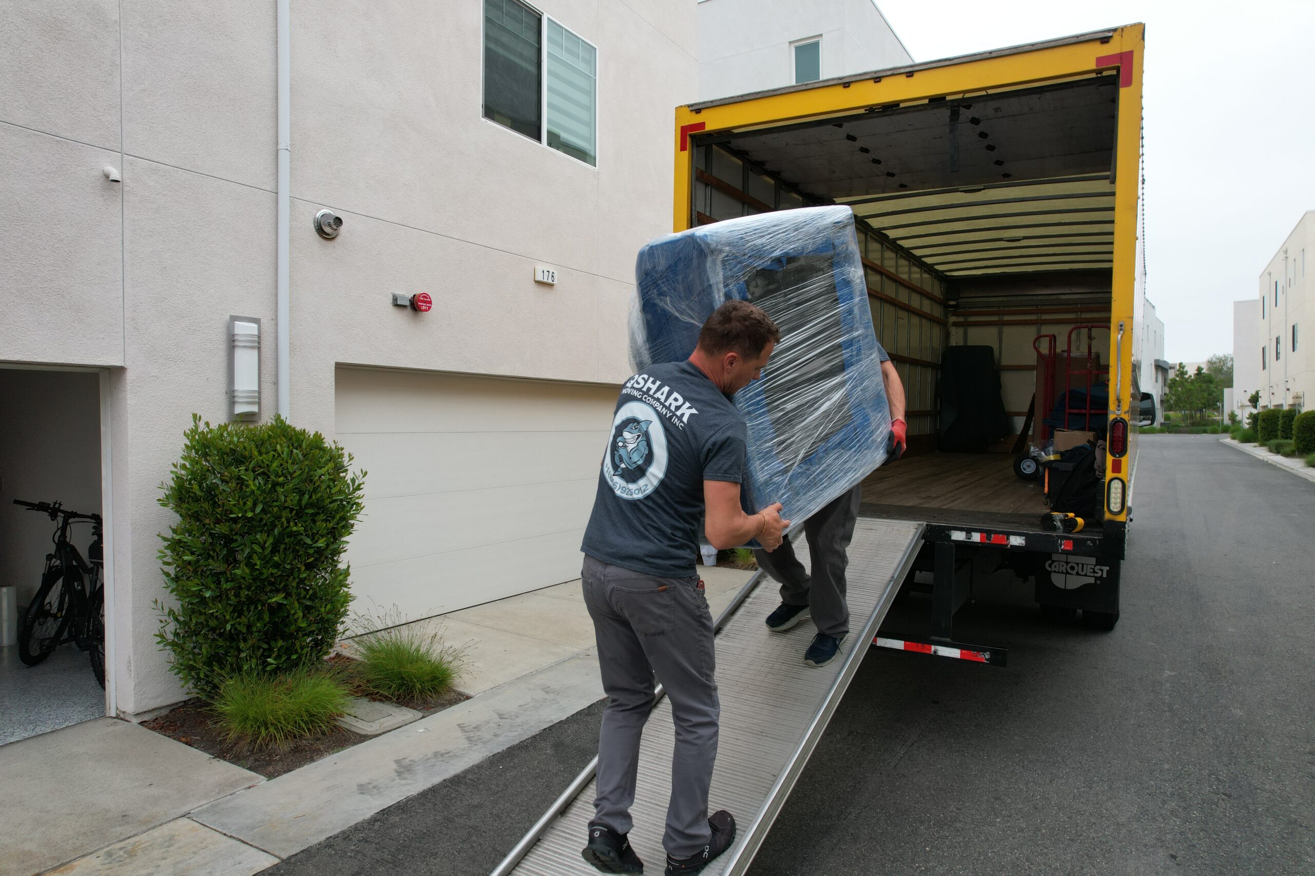 movers san jose loading a moving truck