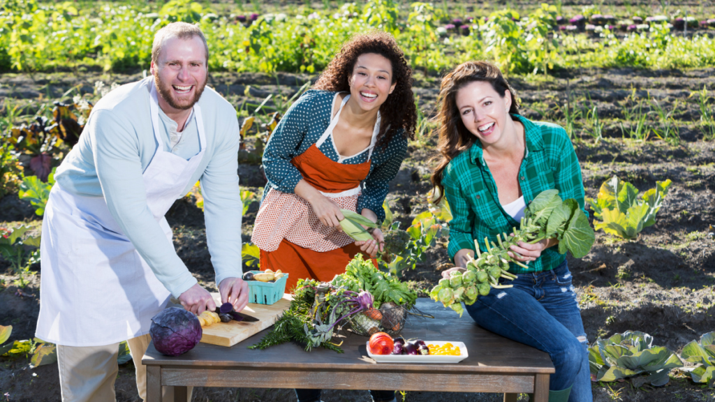 A picture of people enjoying farm-to-table restaurants in San Diego