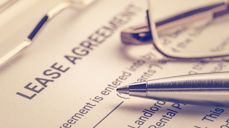 a picture of a lease agreement