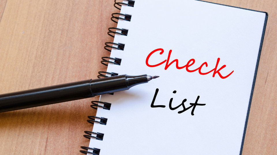a picutre of a checklist you can use for moving